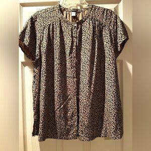 Old Navy Button-up blouse, size Large.